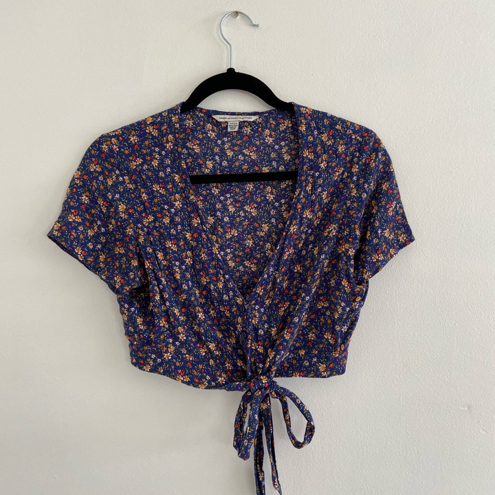 American Eagle Crop Top